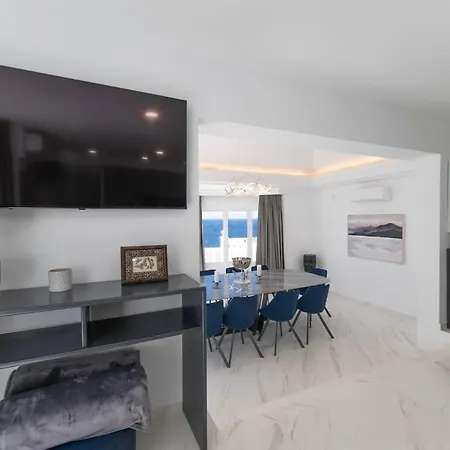 Casa Leon, Exceptional 6 Bed * 卡门港