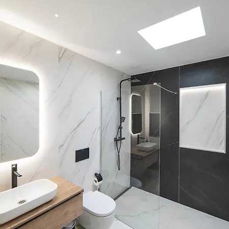 Casa Leon, Exceptional 6 Bed 卡门港