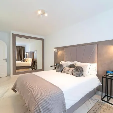 Casa Leon, Exceptional 6 Bed * 卡门港