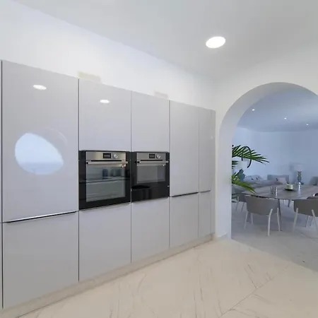 Casa Leon, Exceptional 6 Bed 卡门港