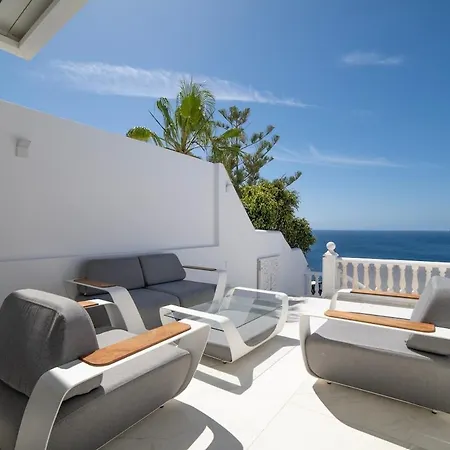 Casa Leon, Exceptional 6 Bed Villa Puerto del Carmen (Lanzarote)