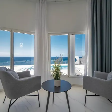 Villa Casa Leon, Exceptional 6 Bed Puerto del Carmen (Lanzarote)